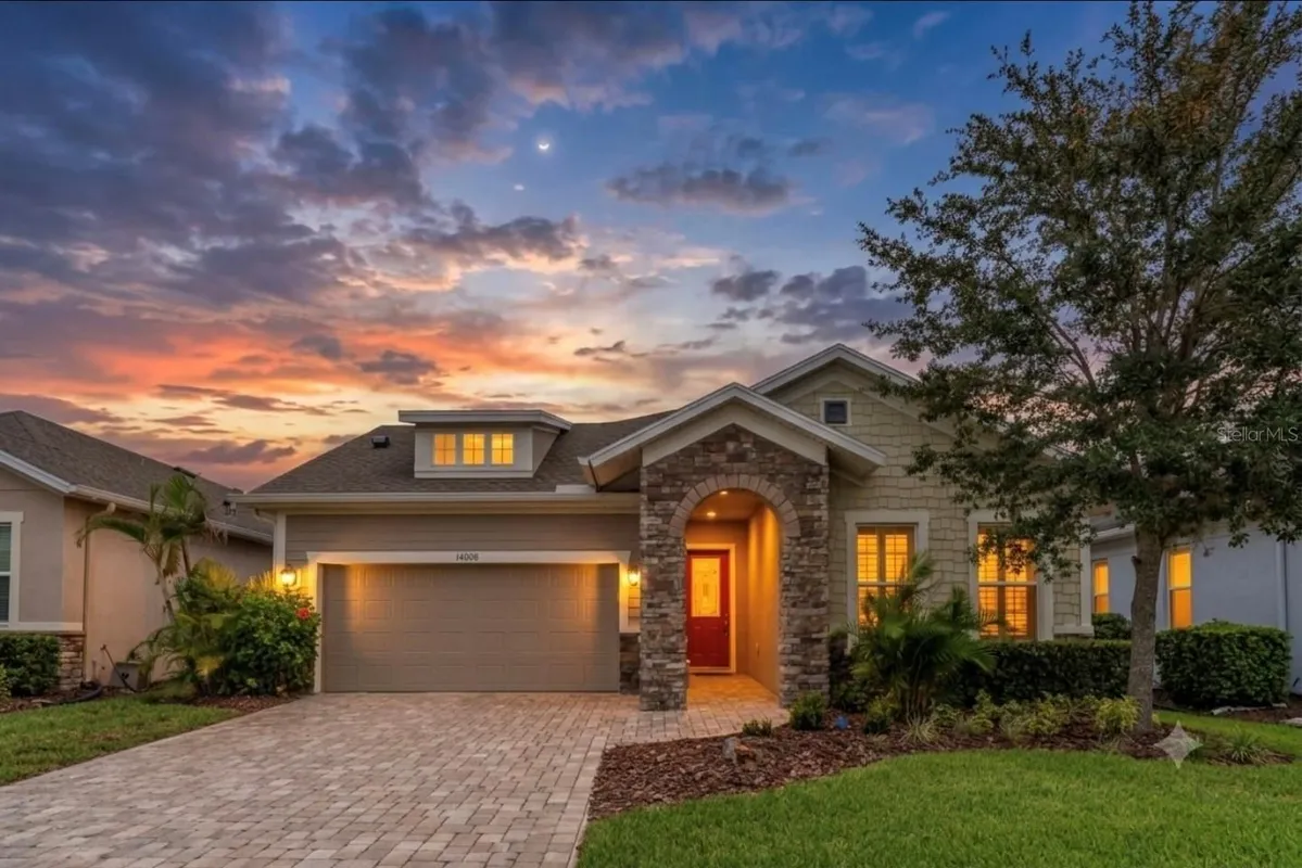 Property Slideshow image 1 of 48 | 14008 swallow hill dr, Lithia, FL, 33547