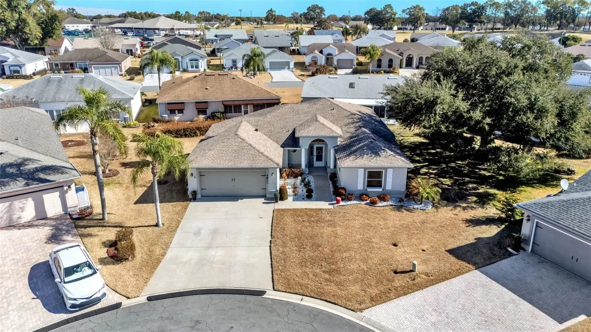 Property Slideshow image 1 of 50 | 5823 cockatiel ct, Lakeland, FL, 33809