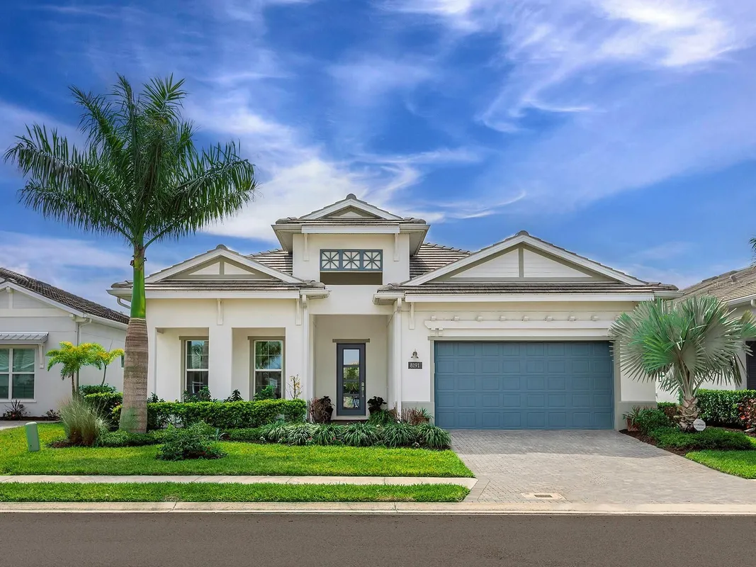 Property Slideshow image 1 of 66 | 8191 redonda loop, Lakewood Ranch, FL, 34202