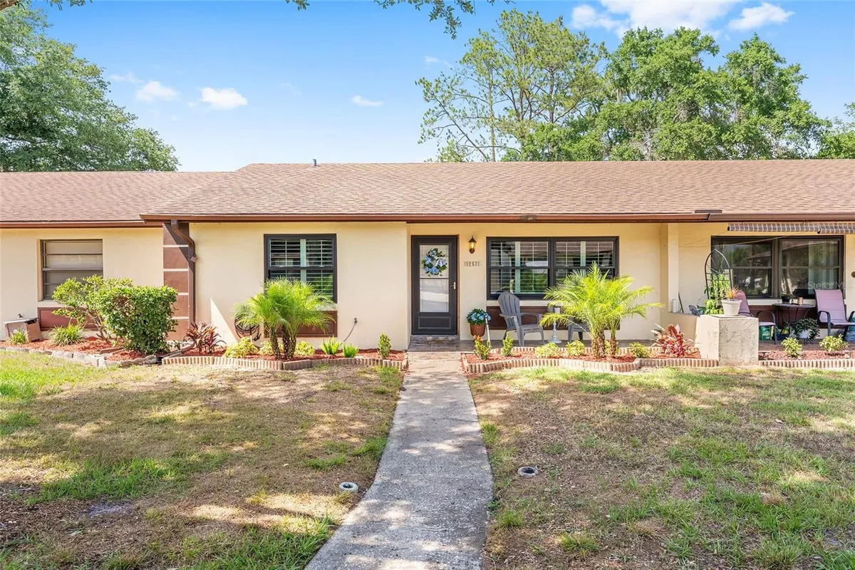 Property Slideshow image 1 of 59 | 12531 orangewood ct, Tavares, FL, 32778
