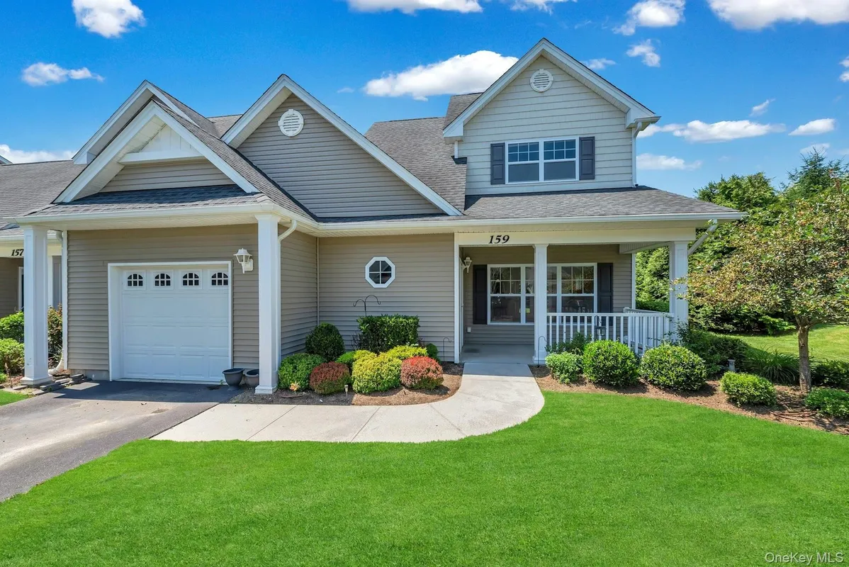 Property Slideshow image 1 of 24 | 159 stoneleigh dr, Riverhead, NY, 11901