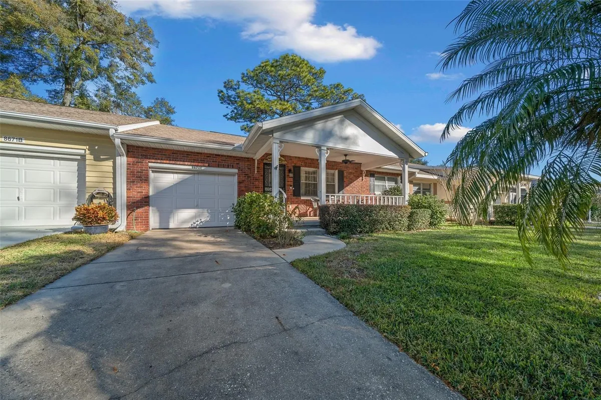 Property Slideshow image 1 of 35 | 8671 sw 97th st c, Ocala, FL, 34481