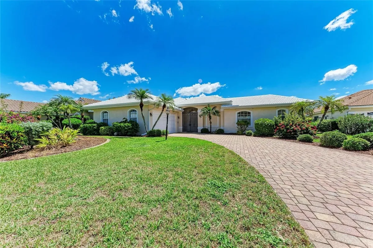 Property Slideshow image 1 of 53 | 585 khyber ln, Venice, FL, 34293