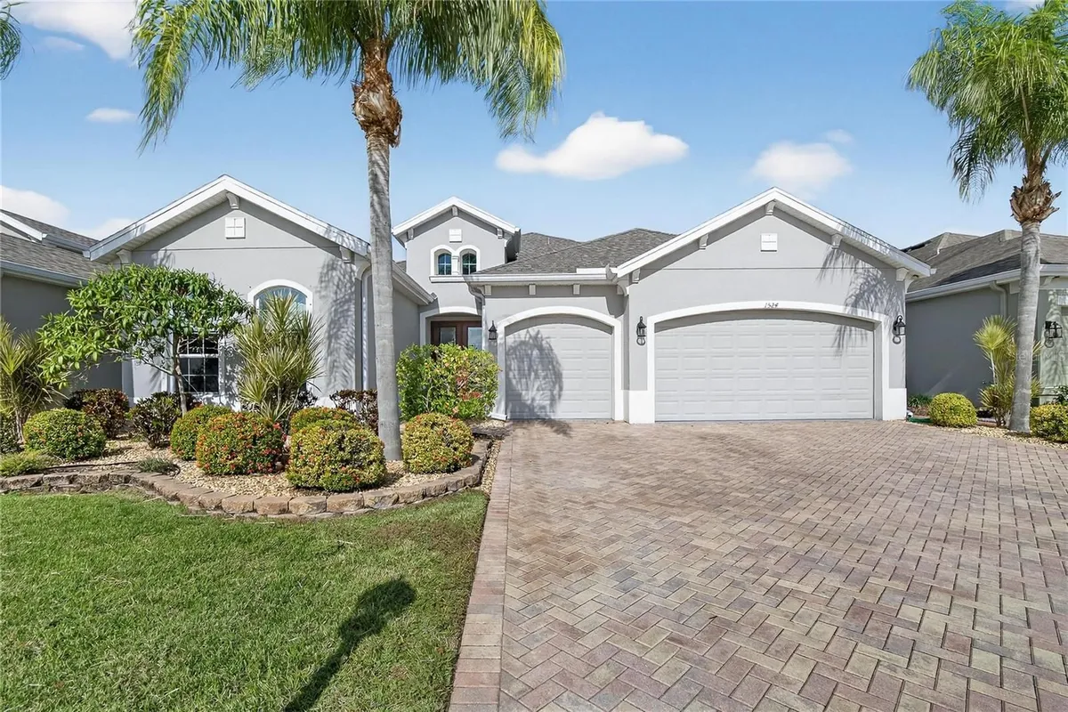 Property Slideshow image 1 of 81 | 1524 emerald dunes dr, Sun City Center, FL, 33573