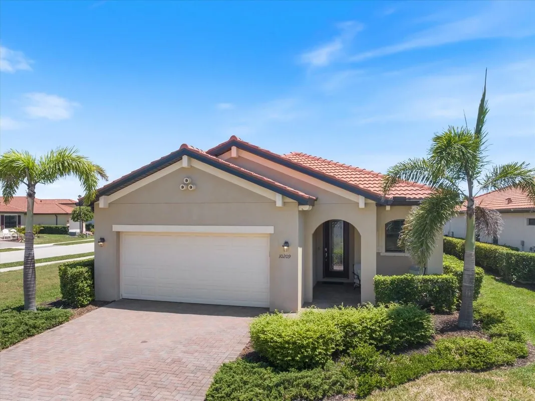 Property Slideshow image 1 of 65 | 10209 fiddlewood dr, Venice, FL, 34293