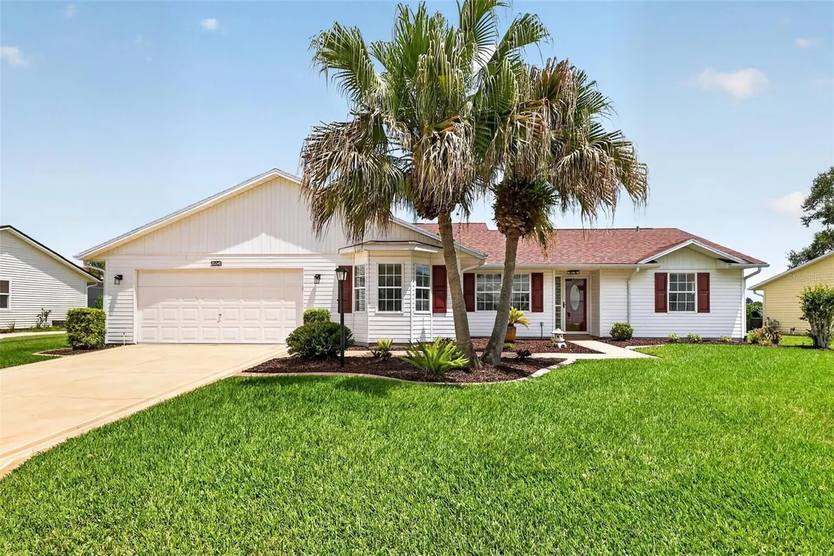 Property Slideshow image 1 of 33 | 26648 evert st, Leesburg, FL, 34748