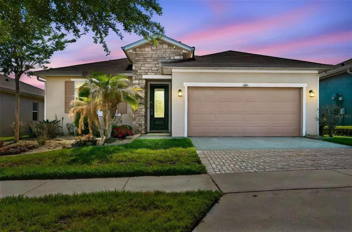 Property Slideshow image 1 of 22 | 440 alcove dr, Groveland, FL, 34736
