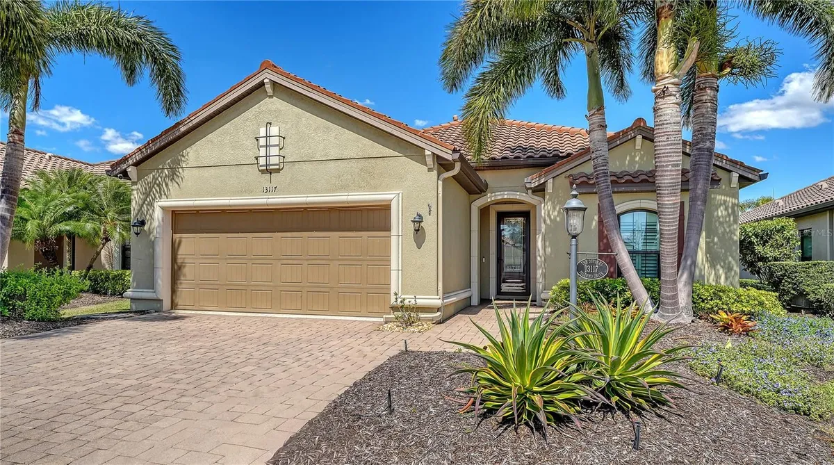 Property Slideshow image 1 of 64 | 13117 palermo dr, Bradenton, FL, 34211