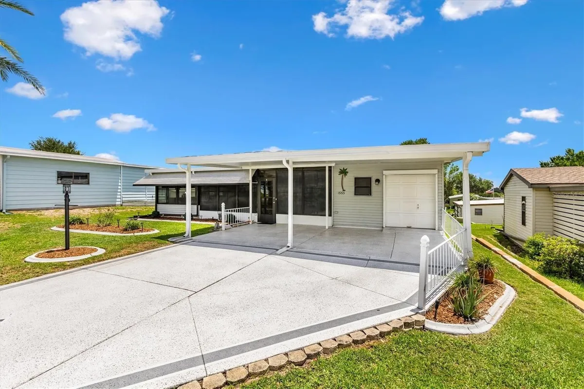 Property Slideshow image 1 of 38 | 1555 hillcrest dr, The Villages, FL, 32159