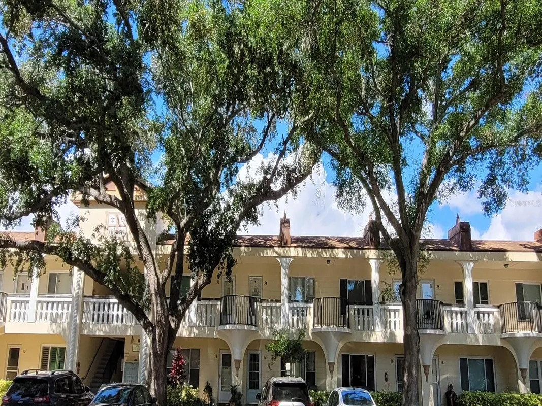 Property Slideshow image 1 of 35 | 2298 netherlands dr 32, Clearwater, FL, 33763