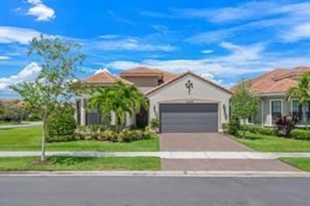 Property Slideshow image 1 of 44 | 11975 vivar run, Parkland, FL, 33076