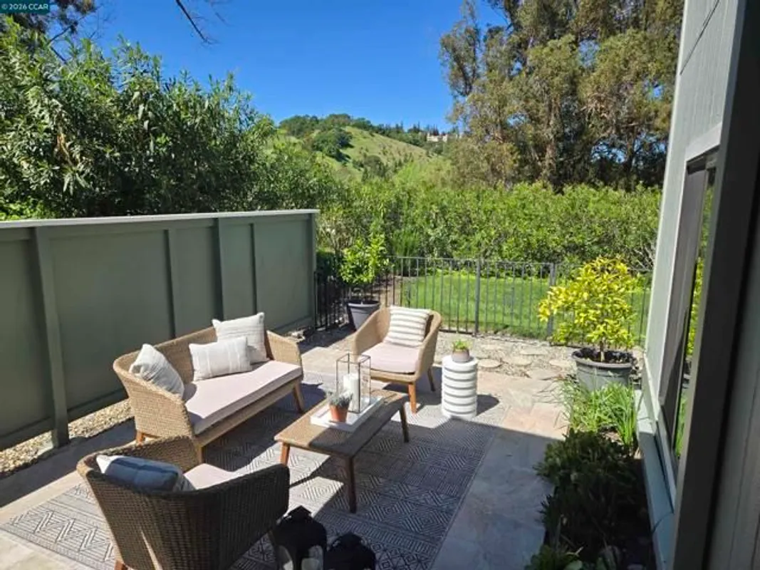 Property Slideshow image 1 of 44 | 1124 singingwood ct 2, Walnut Creek, CA, 94595