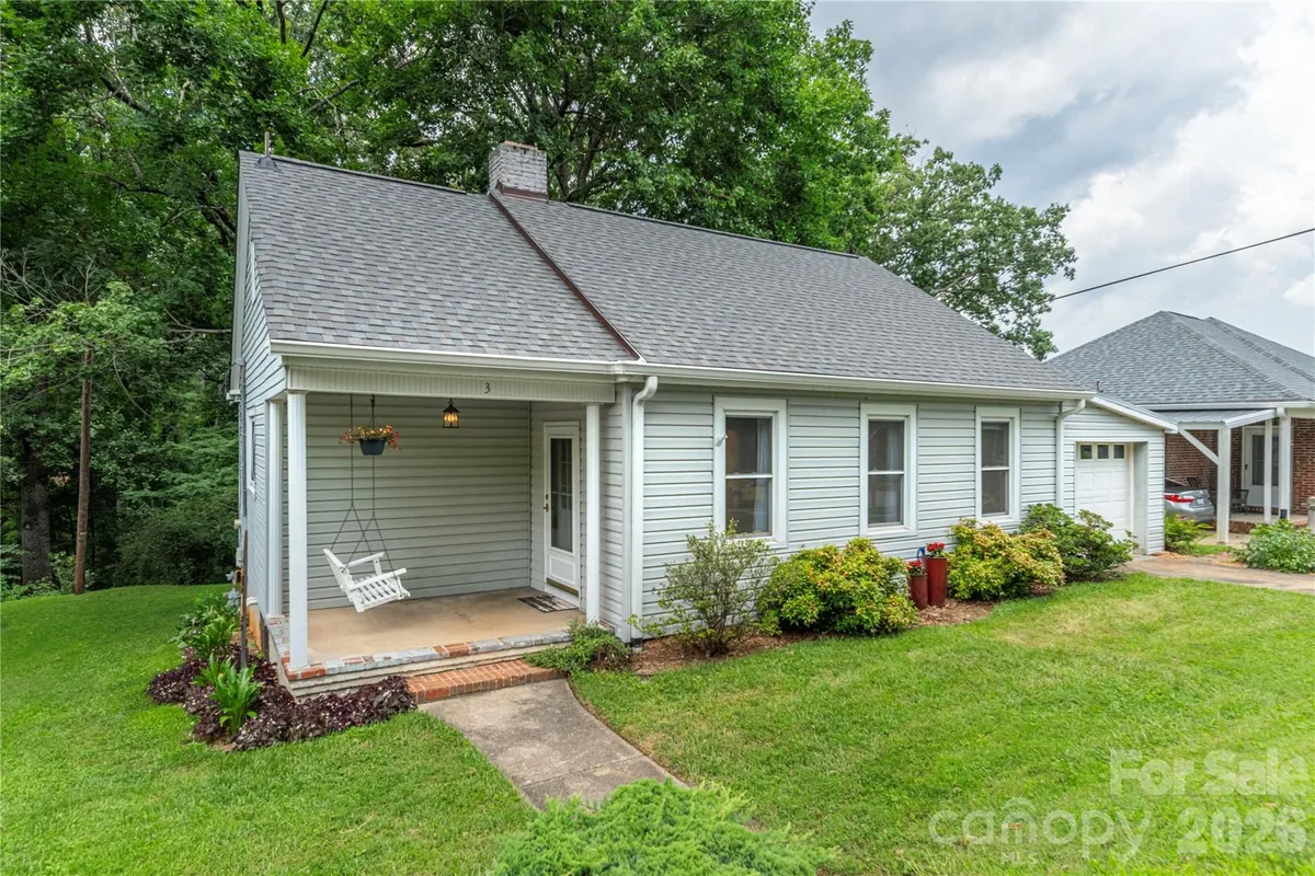 Property Slideshow image 1 of 21 | 3 enka oak st, Candler, NC, 28715