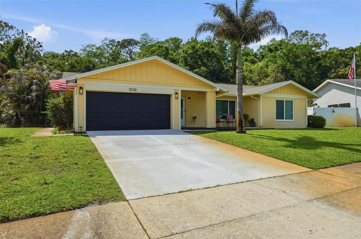 Property Slideshow image 1 of 53 | 1010 mainsail way, Palm Harbor, FL, 34685