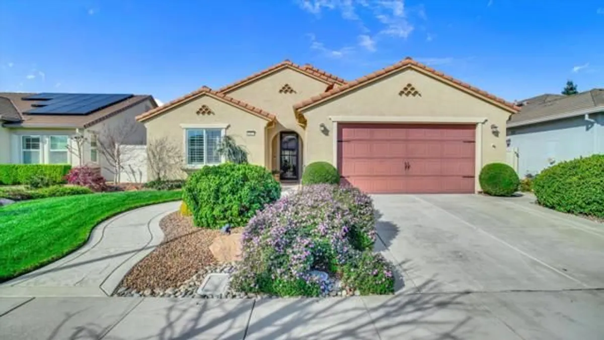 Property Slideshow image 1 of 40 | 1467 chestnut hill dr, Manteca, CA, 95336