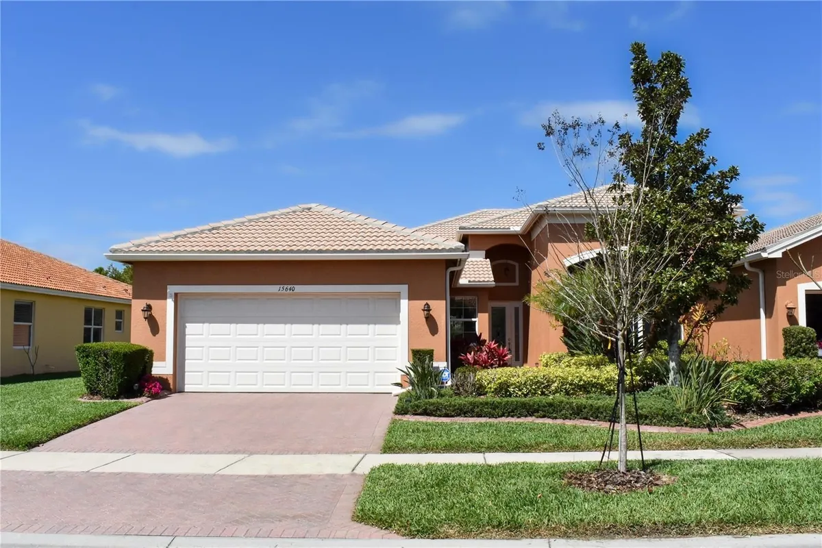 Property Slideshow image 1 of 40 | 15640 aurora lake cir, Wimauma, FL, 33598