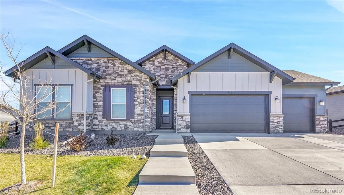 Property Slideshow image 1 of 44 | 8538 s quatar st, Aurora, CO, 80016