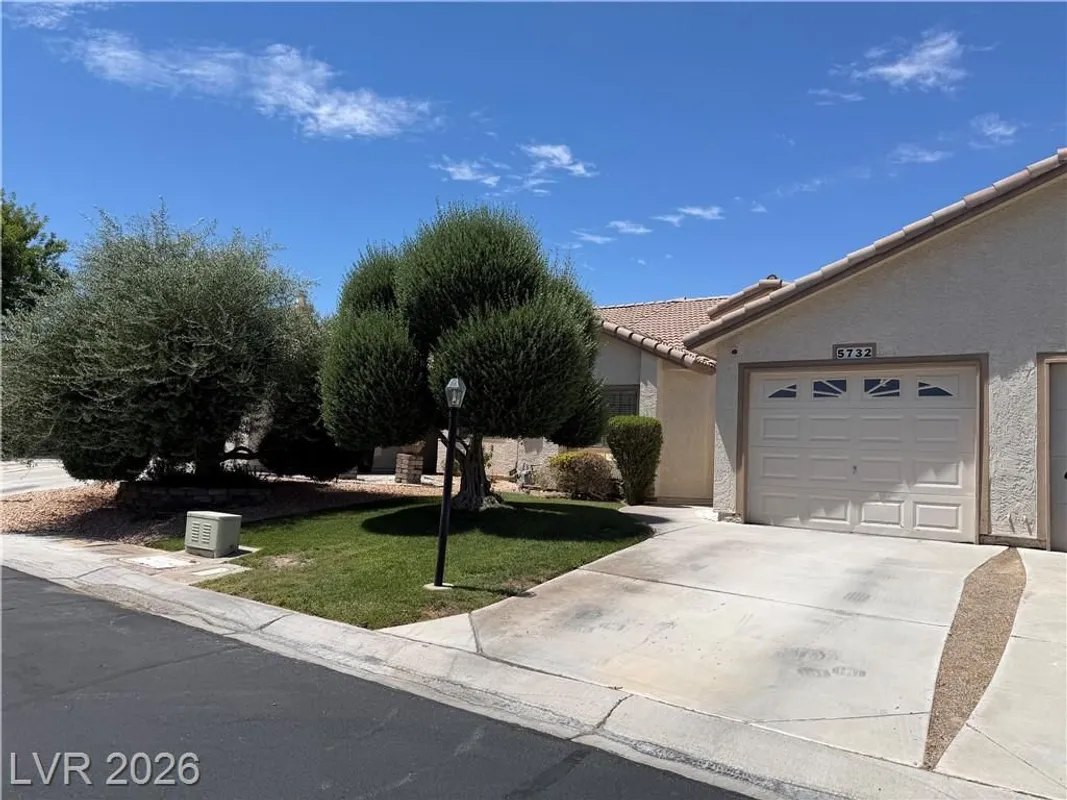 Property Slideshow image 1 of 4 | 5732 colwood ln, Las Vegas, NV, 89130