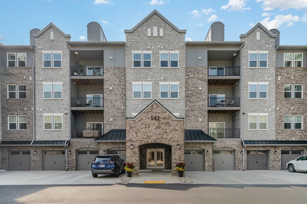 Property Slideshow image 1 of 25 | 141 saundersville rd 1308, Hendersonville, TN, 37075