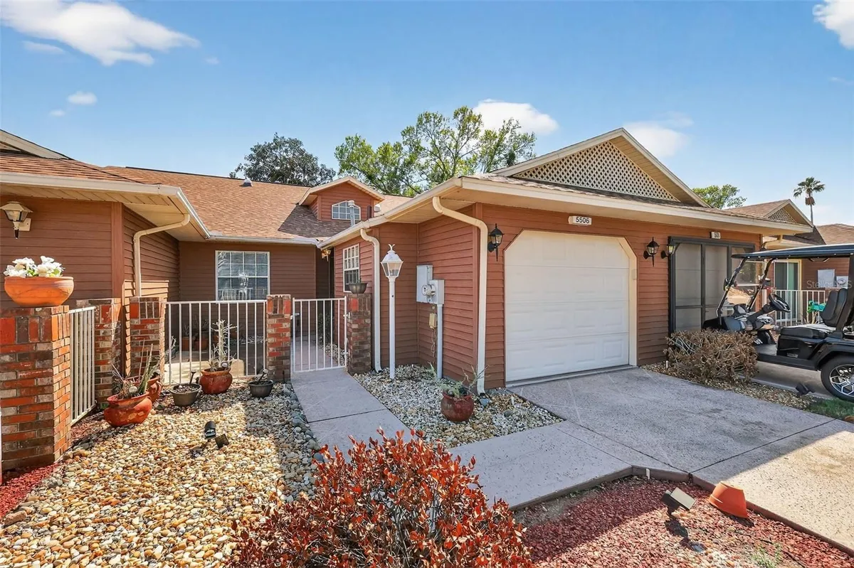 Property Slideshow image 1 of 54 | 5506 rosewall cir, Leesburg, FL, 34748