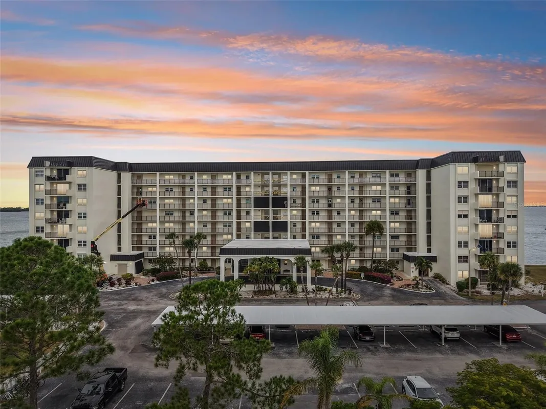 Property Slideshow image 1 of 44 | 9 haig pl apt 704, Dunedin, FL, 34698