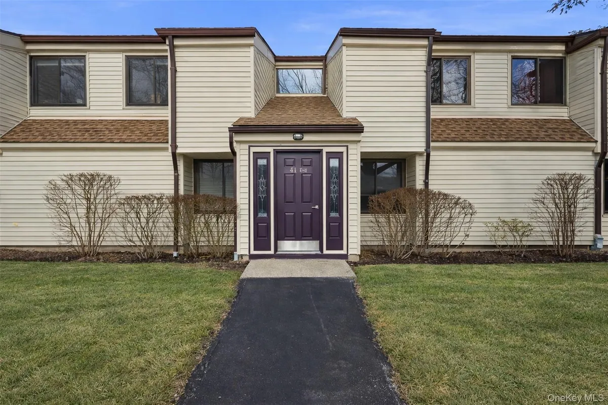 Property Slideshow image 1 of 28 | 41 jefferson oval g, Yorktown Heights, NY, 10598