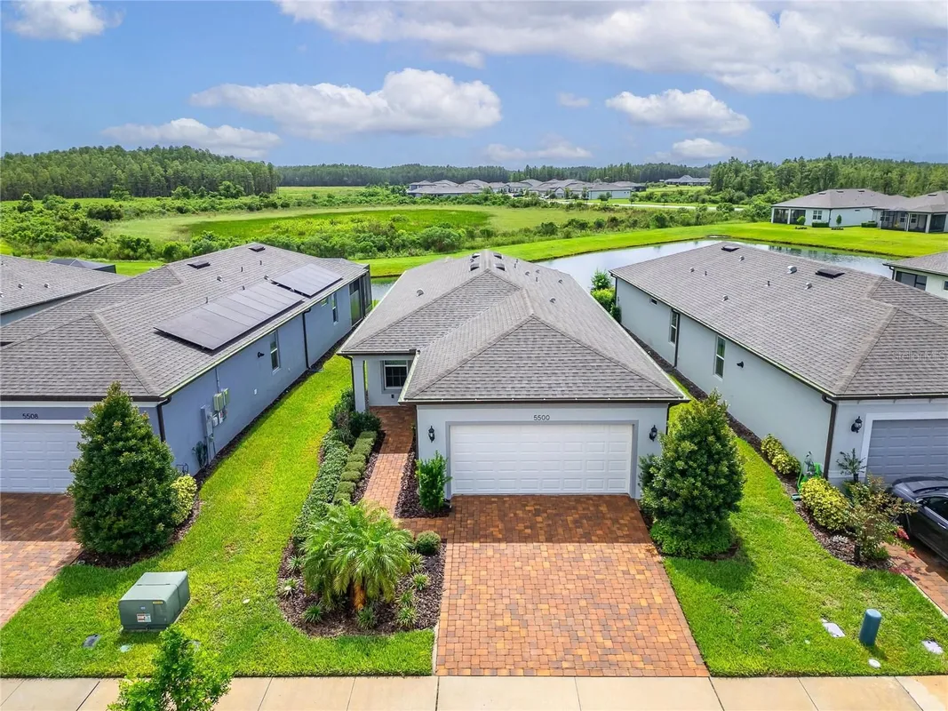 Property Slideshow image 1 of 70 | 5500 blue crush bnd, Land O Lakes, FL, 34638