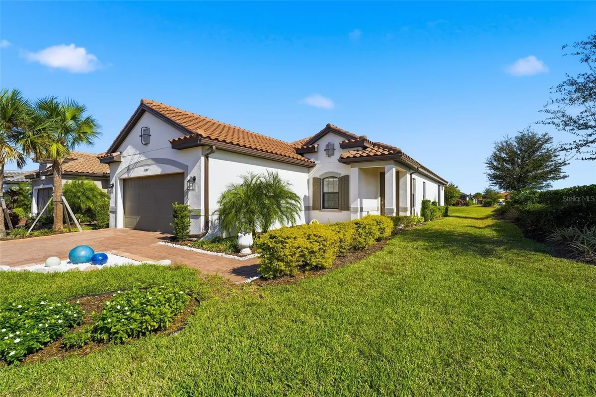 Property Slideshow image 1 of 82 | 11104 devonbridge dr, Palmetto, FL, 34221