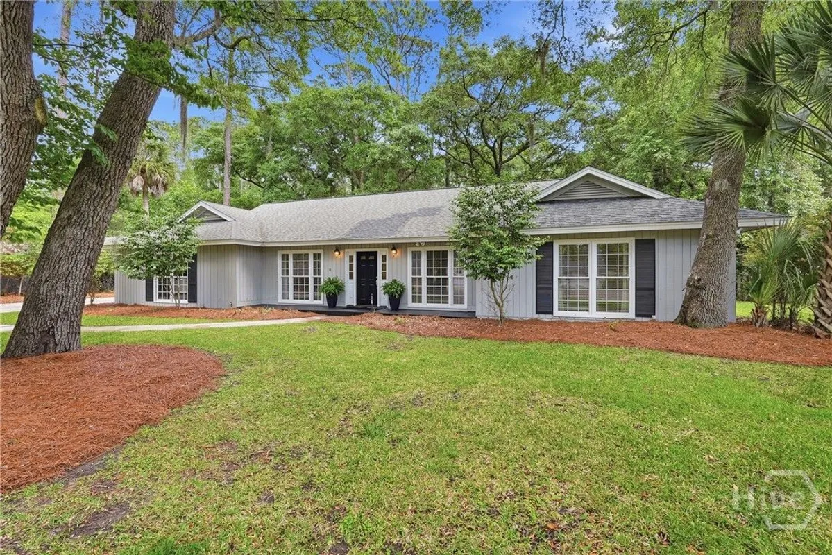 Property Slideshow image 1 of 50 | 11 monastery rd, Savannah, GA, 31411