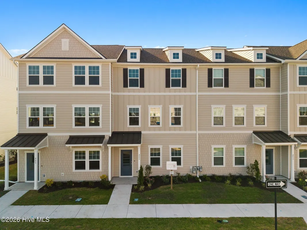 Property Slideshow image 1 of 55 | 249 pelican flight loop, Wilmington, NC, 28412