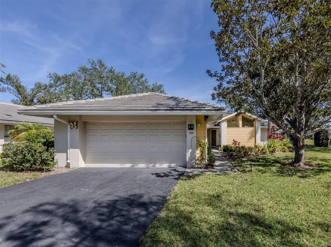 Property Slideshow image 1 of 100 | 268 southampton dr 309, Venice, FL, 34293