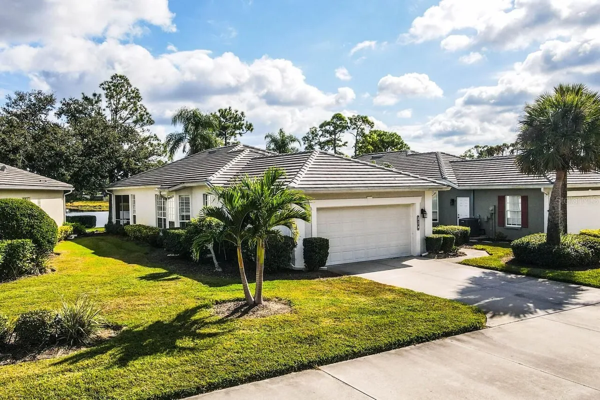 Property Slideshow image 1 of 63 | 834 montrose dr # 9, Venice, FL, 34293