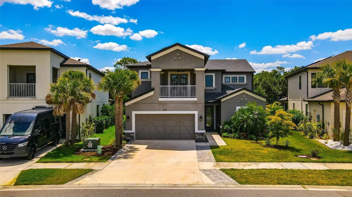 Property Slideshow image 1 of 93 | 10187 milky way cir, Sarasota, FL, 34241