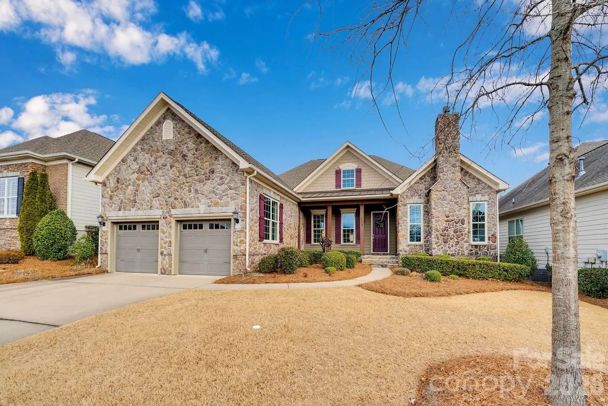 Property Slideshow image 1 of 37 | 14920 high bluff ct, Charlotte, NC, 28278