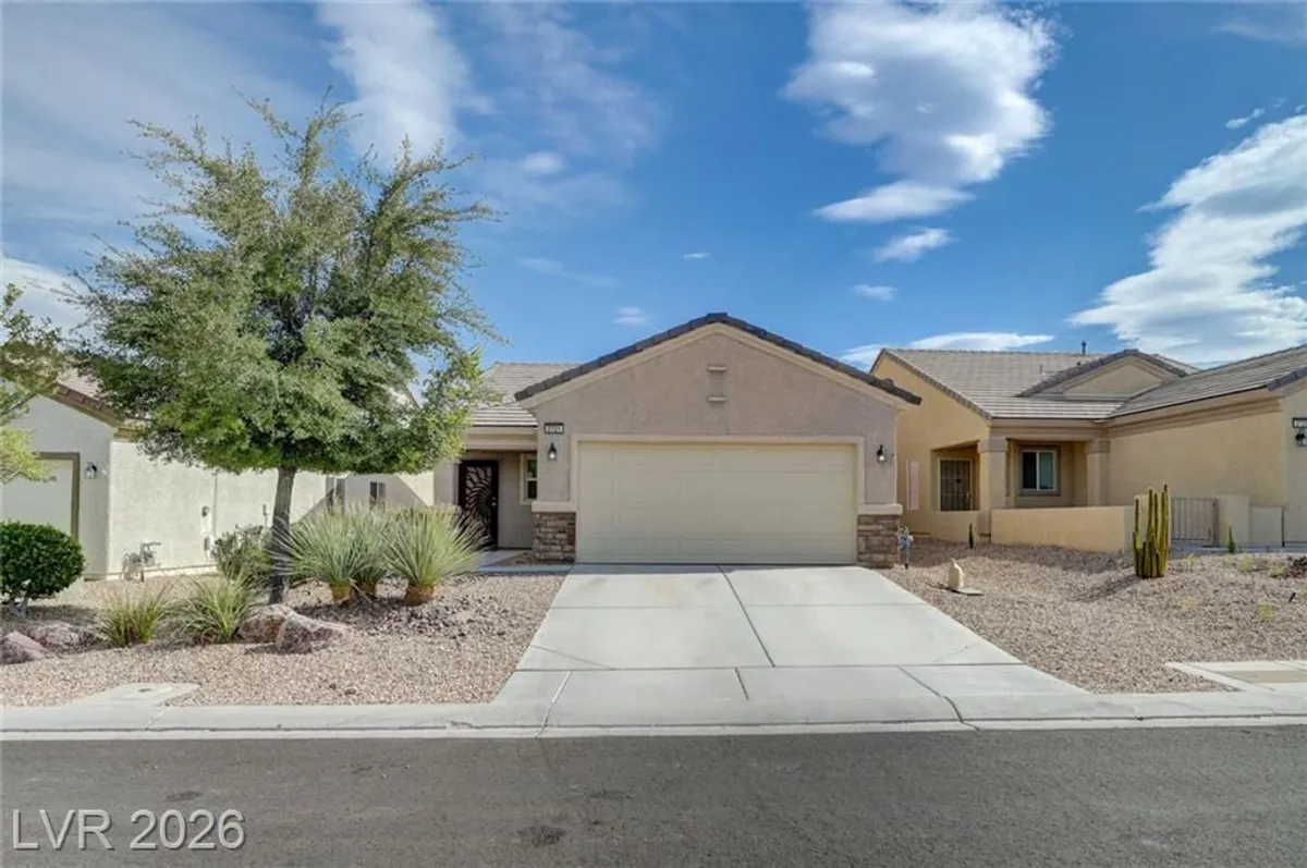 Property Slideshow image 1 of 33 | 2721 cheer pheasant ave, North Las Vegas, NV, 89084