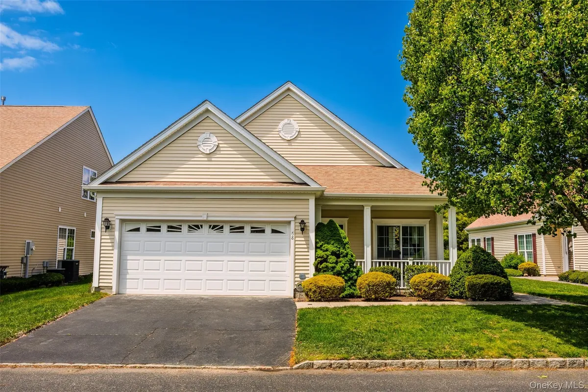 Property Slideshow image 1 of 18 | 68 louden loop, Brookhaven, NY, 11766