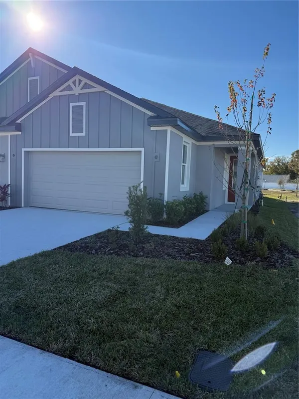 Property Slideshow image 1 of 1 | 3744 nandina cir, Sun City Center, FL, 33573