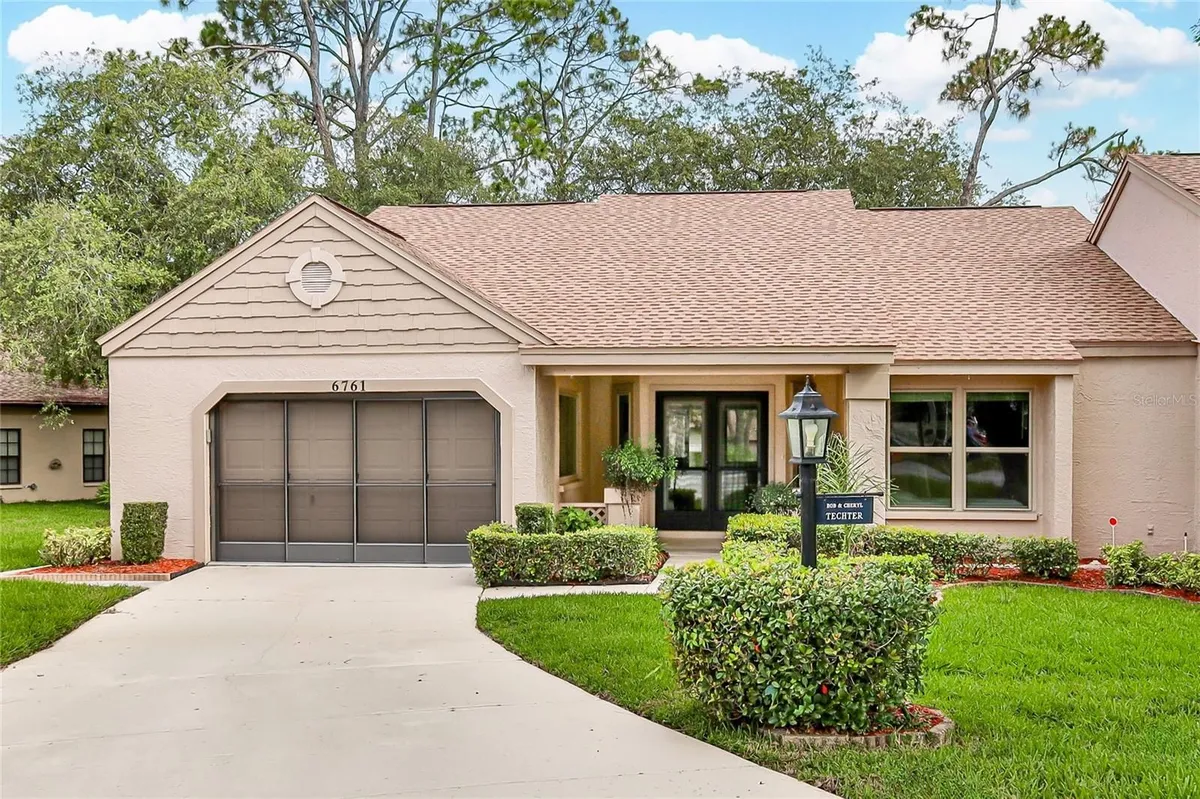 Property Slideshow image 1 of 46 | 6761 pearleaf ct, Spring Hill, FL, 34606