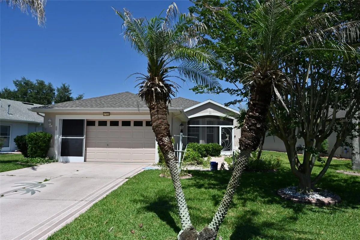 Property Slideshow image 1 of 18 | 27326 orchid glade st, Leesburg, FL, 34748