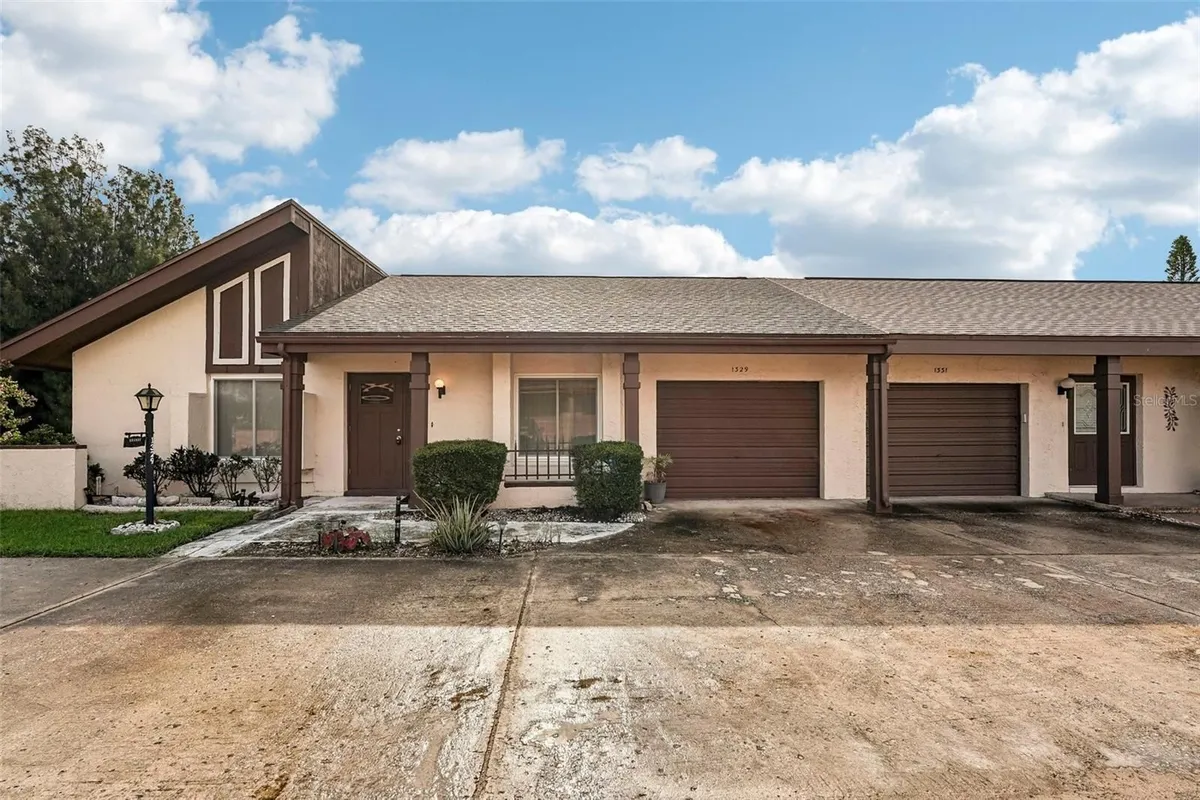 Property Slideshow image 1 of 45 | 1329 new bedford dr, Sun City Center, FL, 33573