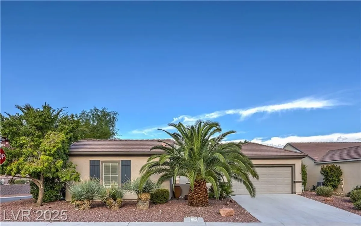 Property Slideshow image 1 of 52 | 2175 waterton rivers dr, Henderson, NV, 89044