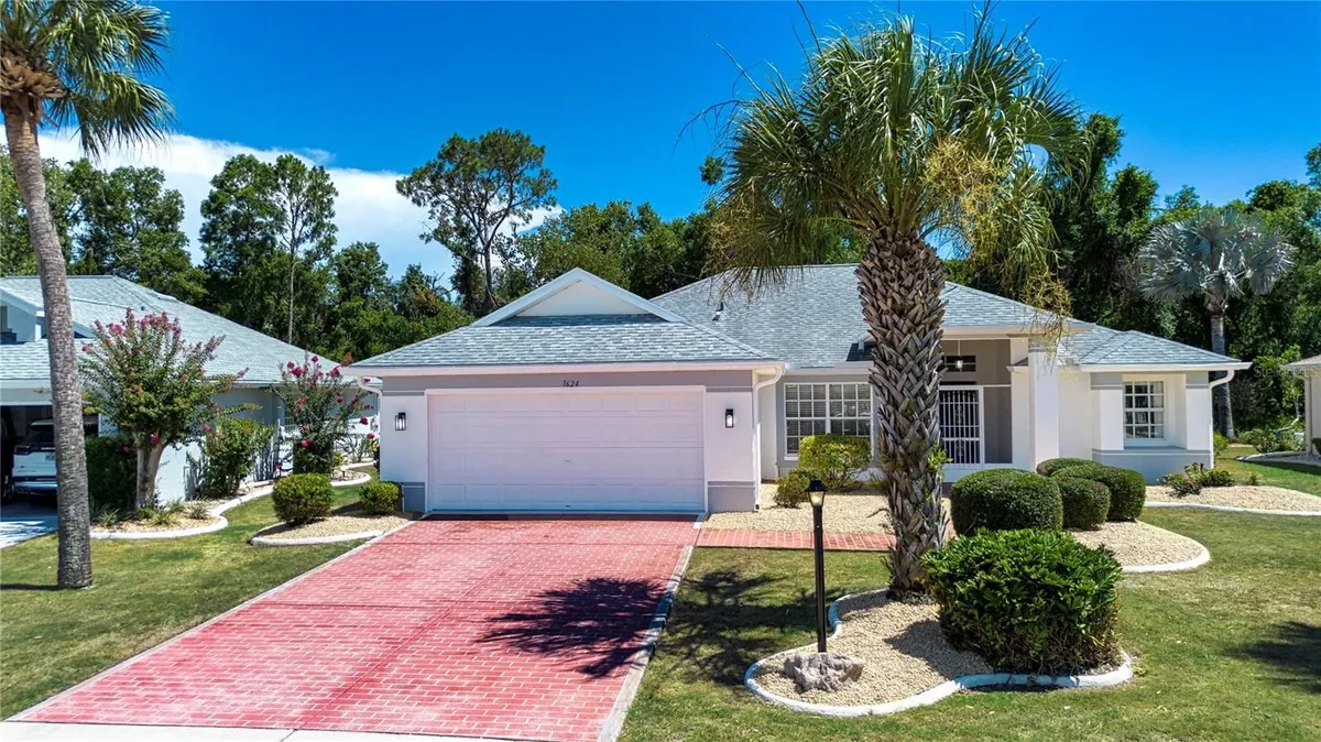 Property Slideshow image 1 of 43 | 1624 brookton green dr, Sun City Center, FL, 33573