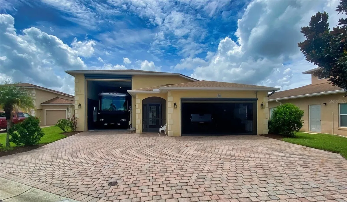 Property Slideshow image 1 of 82 | 4152 limerick dr, Lake Wales, FL, 33859