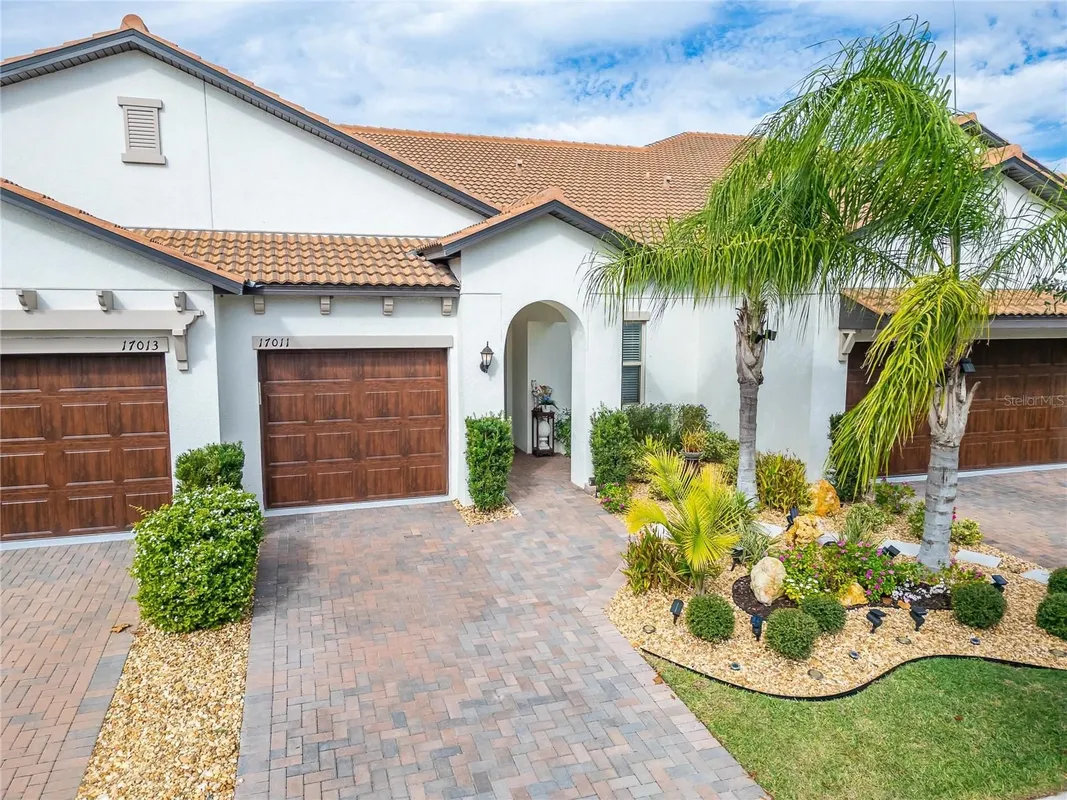 Property Slideshow image 1 of 38 | 17011 clear cork dr, Wimauma, FL, 33598