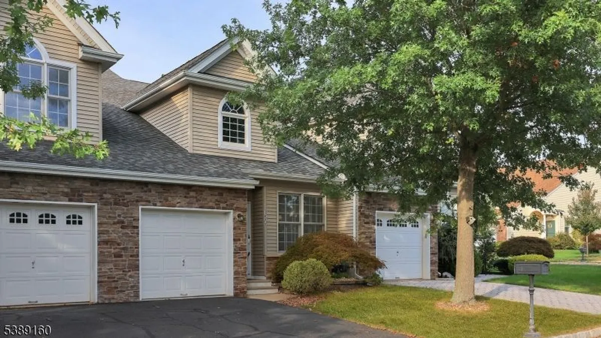 Property Slideshow image 1 of 35 | 150 saratoga ct, Somerset, NJ, 08873
