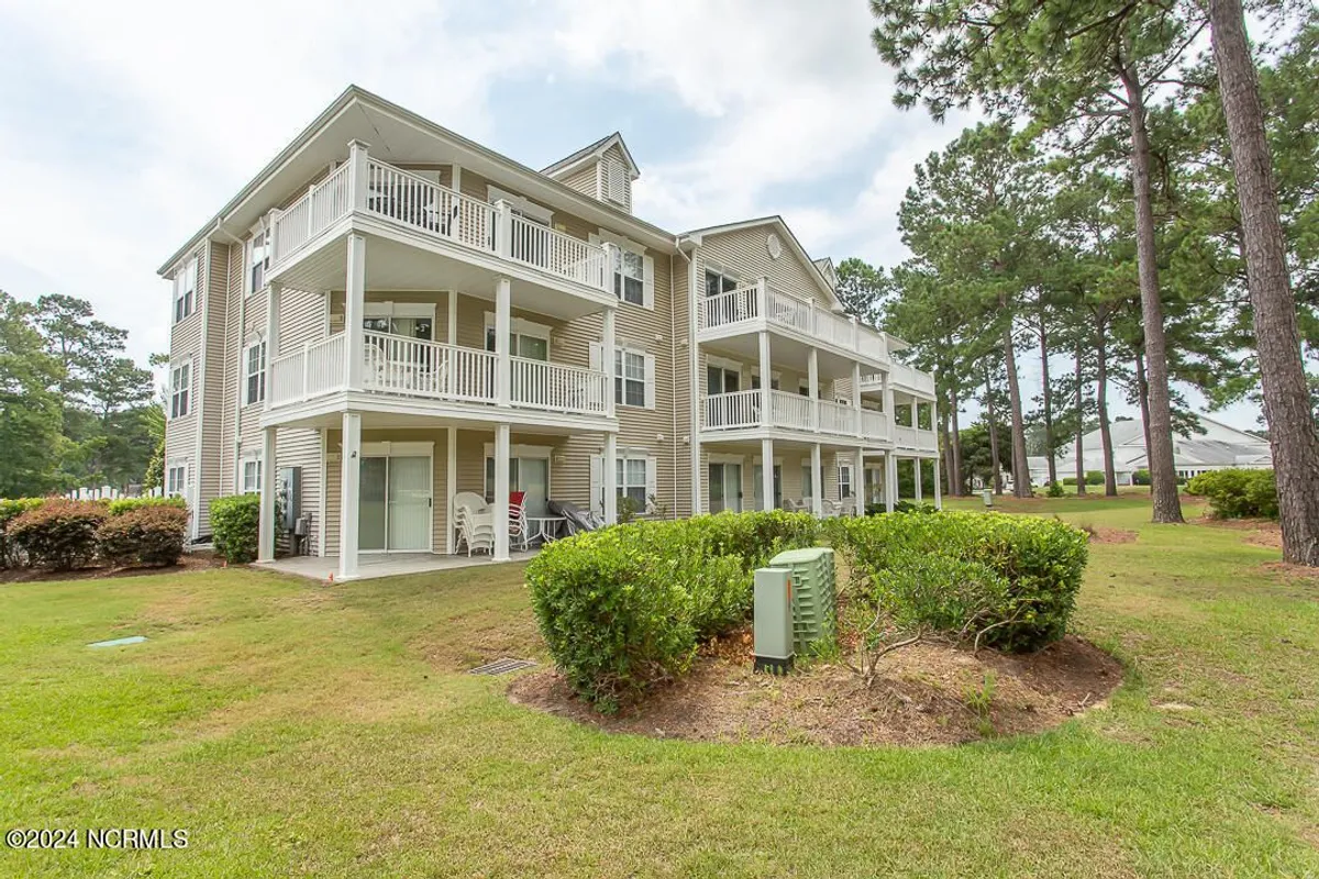 Property Slideshow image 1 of 35 | 1215 n middleton dr 3005, Calabash, NC, 28467
