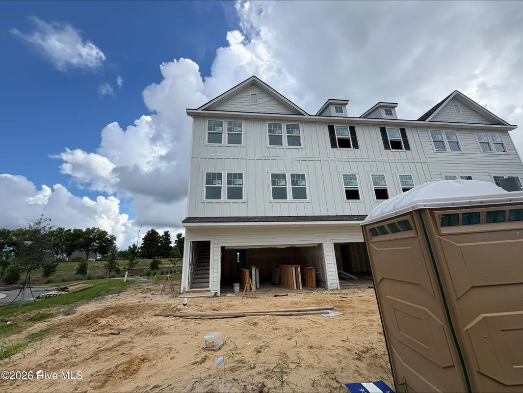 Property Slideshow image 1 of 11 | 388 barnacle run, Wilmington, NC, 28412