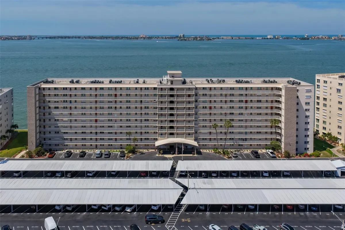 Property Slideshow image 1 of 19 | 5980 shore blvd 907, Gulfport, FL, 33707
