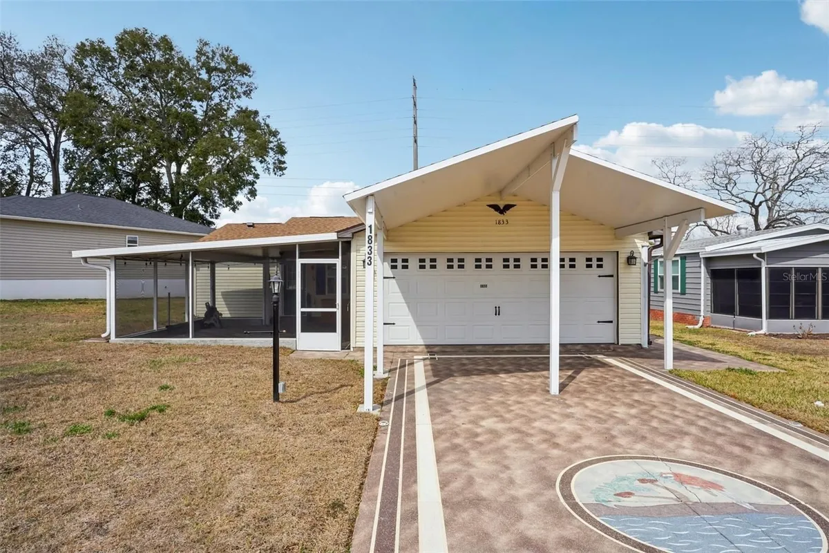 Property Slideshow image 1 of 46 | 1833 w schwartz blvd, Lady Lake, FL, 32159