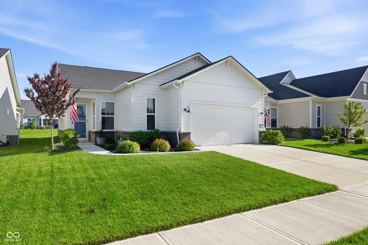 Property Slideshow image 1 of 32 | 2680 old rosebud ln, Westfield, IN, 46074